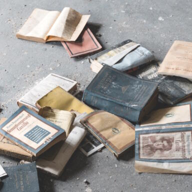 Genrefoto: Bøger beskidte eller våde